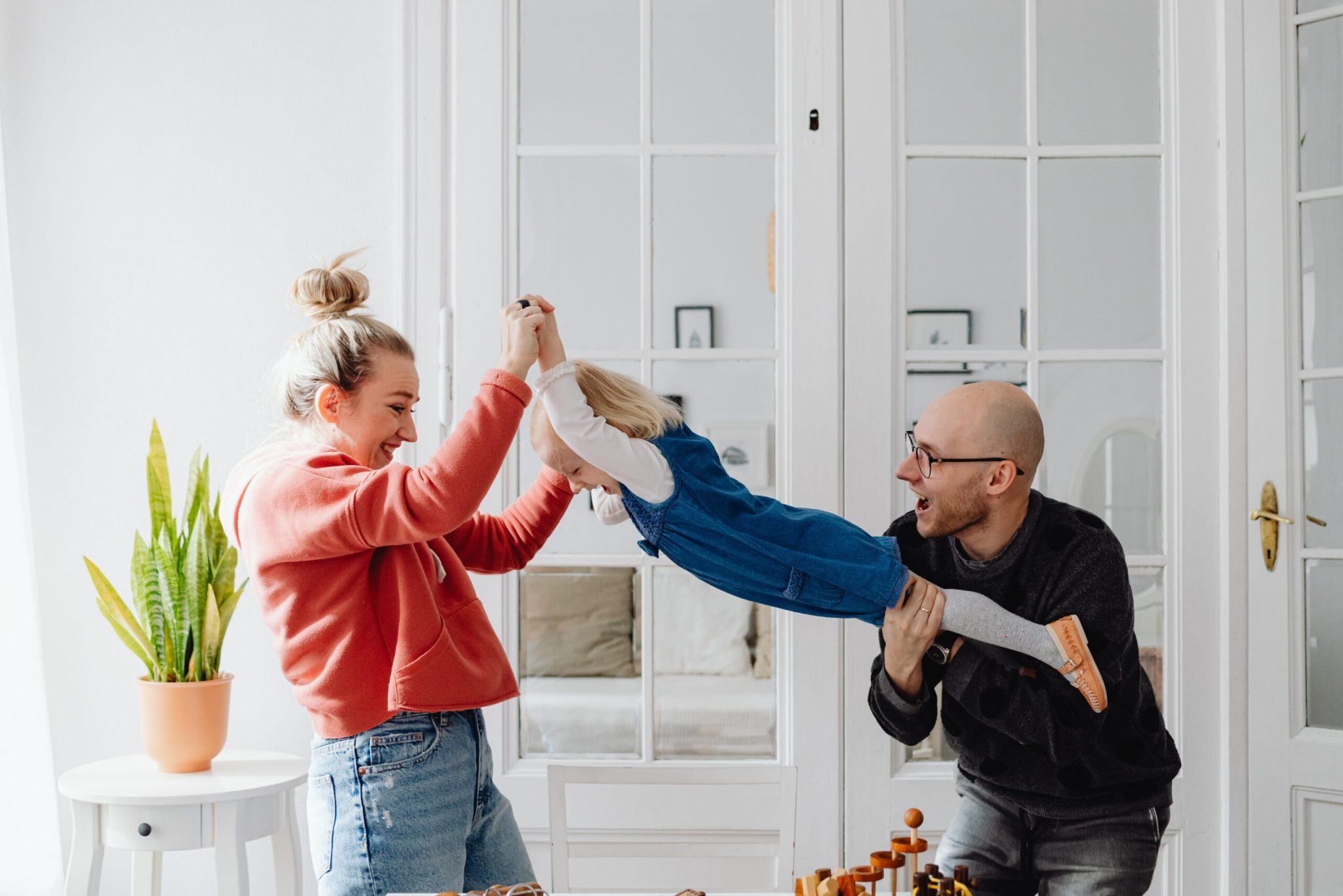 Effective Therapy Styles to Help your Child Cope with War Violence! | Healthier Me Today